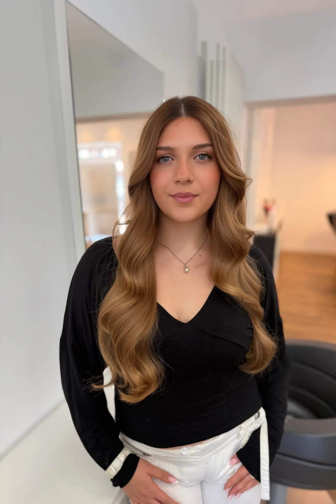 Sabine Trindade Friseur Mengerskirchen Weilburg Team Elina2