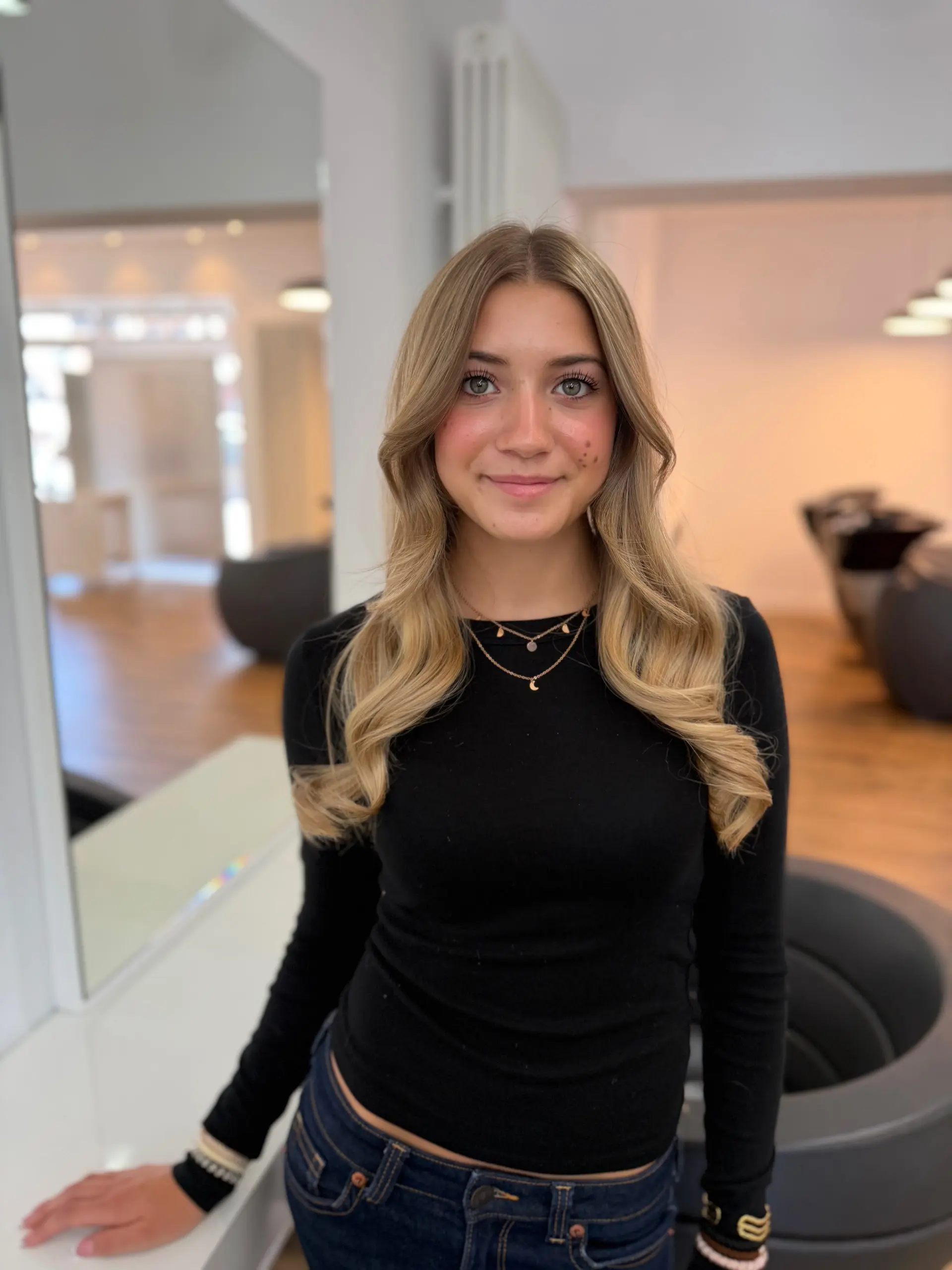 Sabine Trindade Friseur Mengerskirchen Weilburg Team Milena